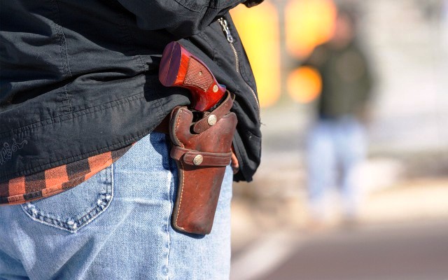 ПИСТОЛЕТ УРАВНИВАЕТ